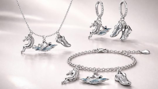 Bijoux pour sportifs avec breloques équitation, natation et running en argent sterling élégant